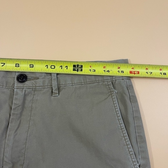 Dockers Khaki Shorts - Picture 5 of 8